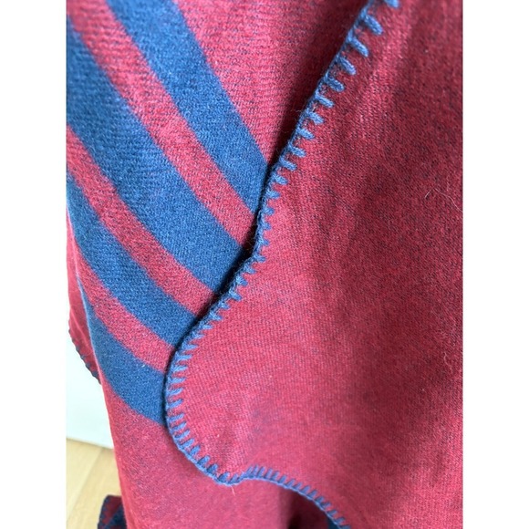 Striped Poncho Wrap Shawl Ruana Cape Burgundy Blue One Size - Picture 4 of 4